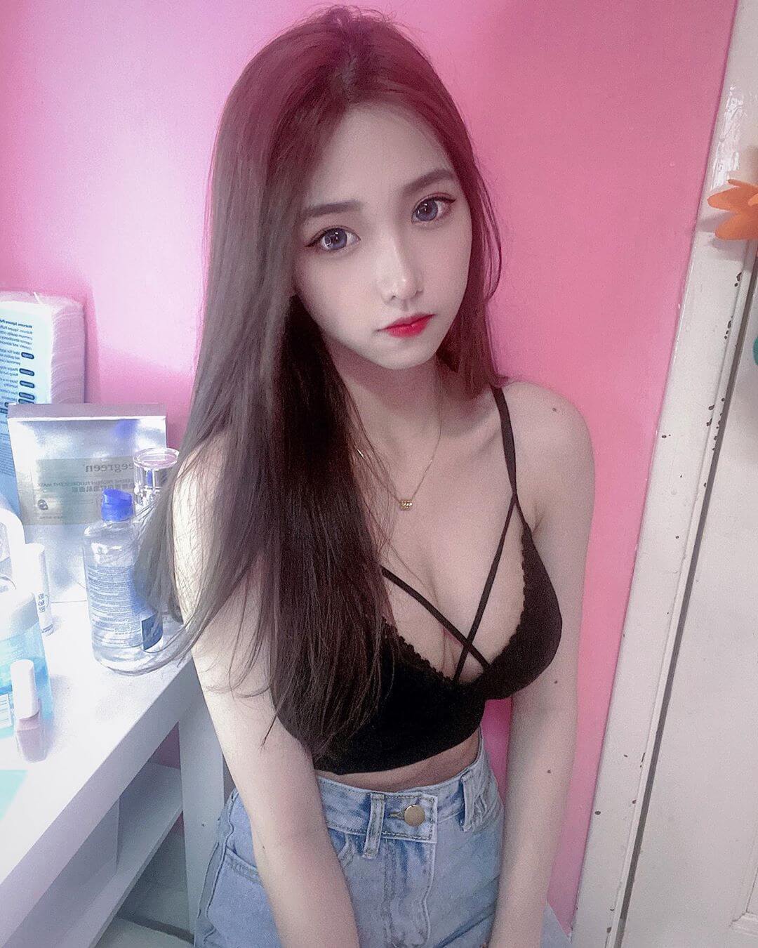 Zeiuss | Photos - Crop top